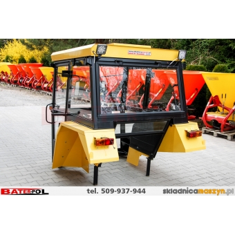 Kabina C-330 DE LUX szeroka komfortowa D-LUX (drzwi na koło) ŻÓŁTA 